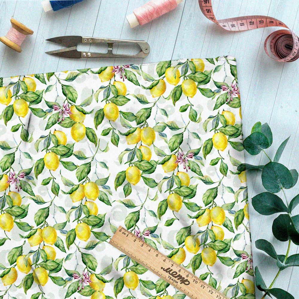 Ткань блэкаут яркие лимонные ветки на белом фоне