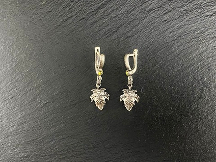 Серьги "Листики с камнем"