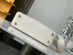 Louis Vuitton Capucines BB