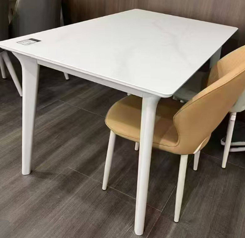 Белый письменный стол