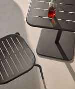 Уличный стол Brai из темно-серой оцинкованной стали 70 x 70 см