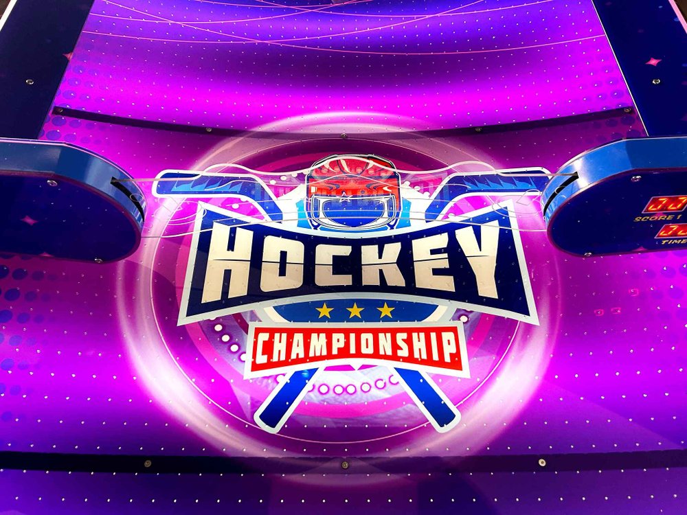 Аэрохоккей с изогнутым полем (213 х 117 х 104 см)