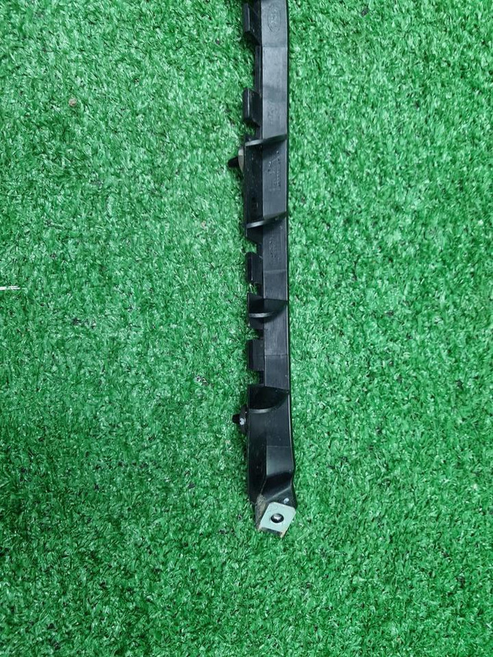 Кронштейн заднего бампера LR Discovery Sport 19-нв