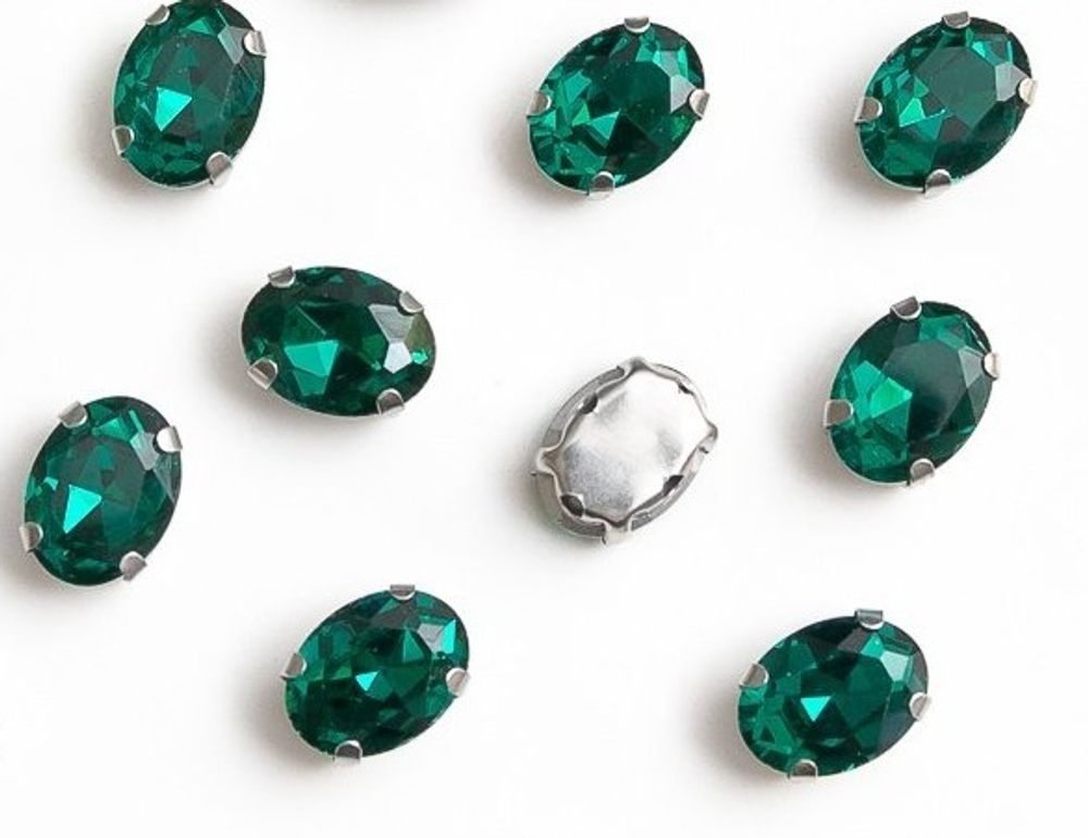 Стразы пришивные стекло в оправе, р. 8х6 мм, изумрудный
