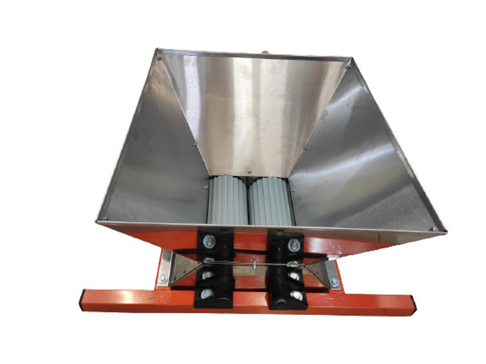 Дробилка для винограда, фруктов и ягод ЛАН 24 л, НЕРЖАВЕЙКА (С регулируемым зазором между вальцами)