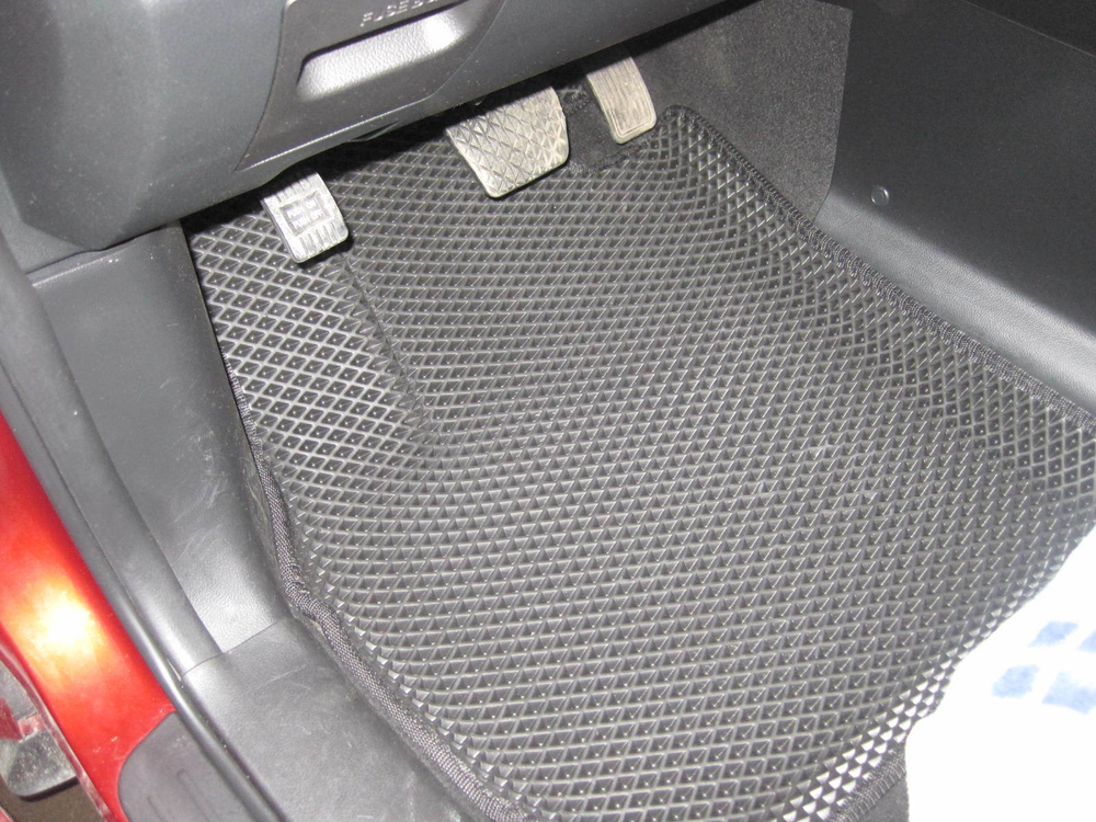 Автоковрики для Mazda CX-7 (2006-2012)