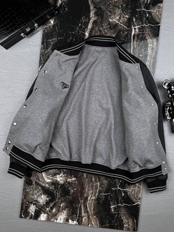 Двухсторонний бомбер Prada