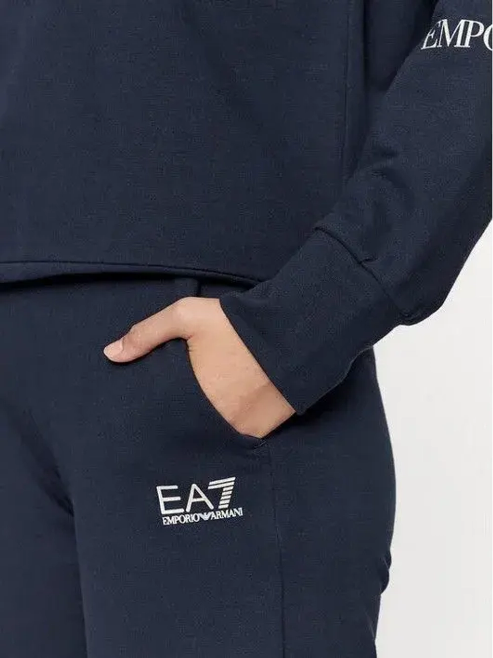Костюм EA7