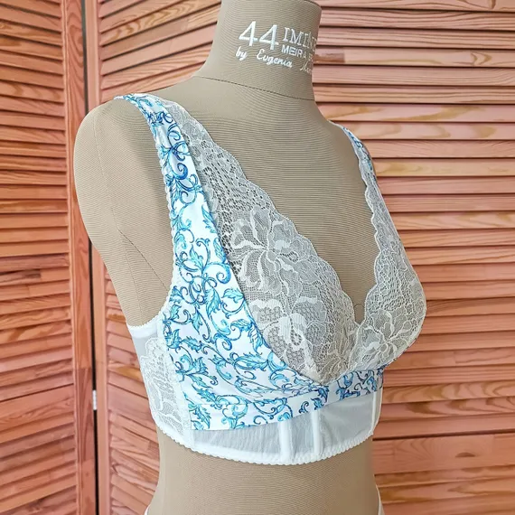 Атлас-стрейч белый принт