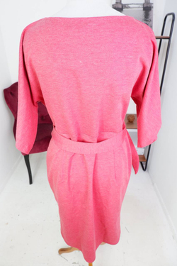 Платье Deniza с поясом, визуально на 50 размер