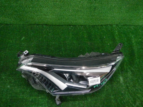 Фара левая Toyota Rav 4 CA40 (2015-2019) LED