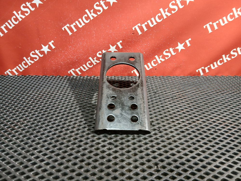 Кронштейн амортизатора заднего 2017г.