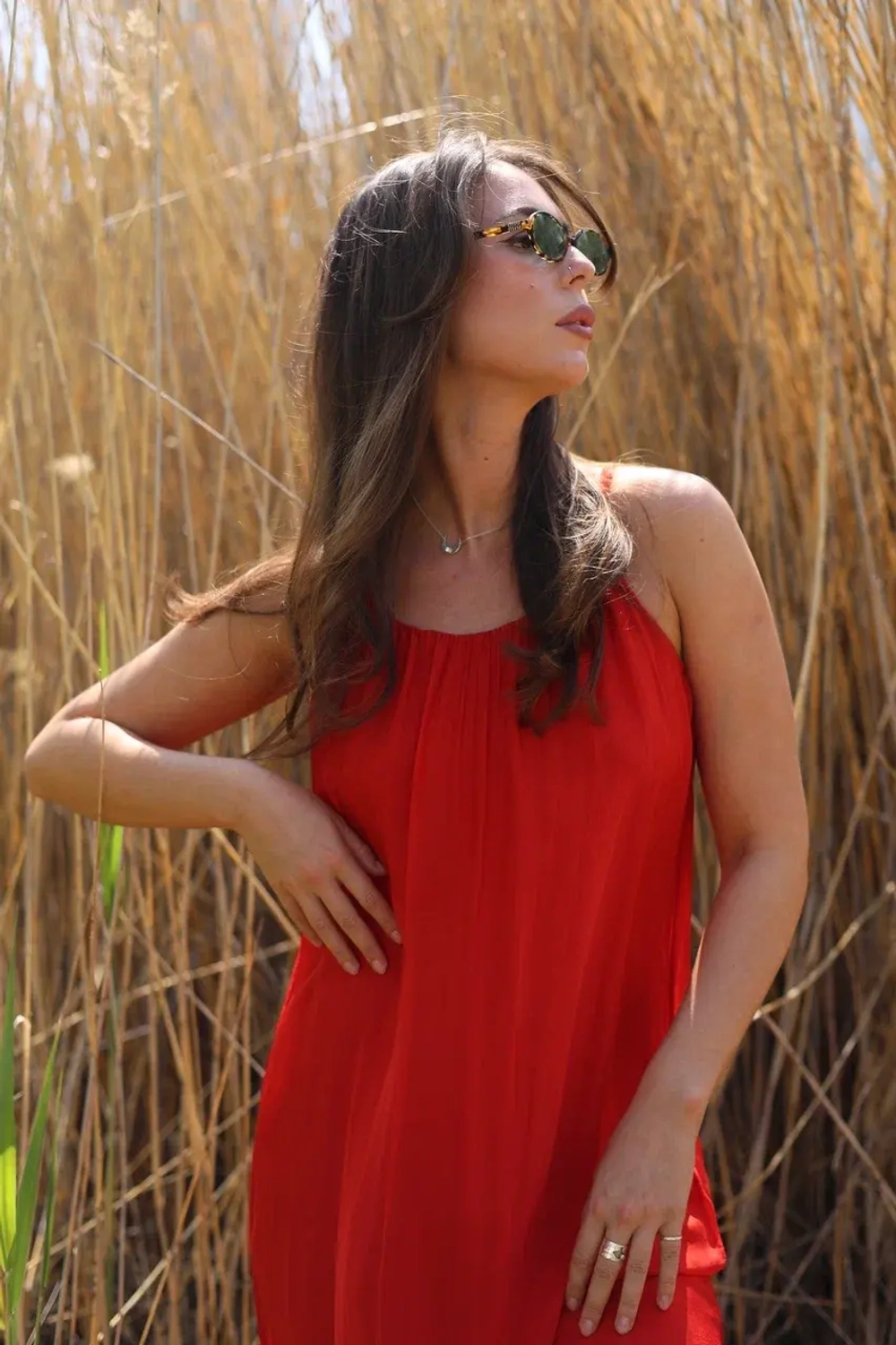 платье на тонких бретелях в пол