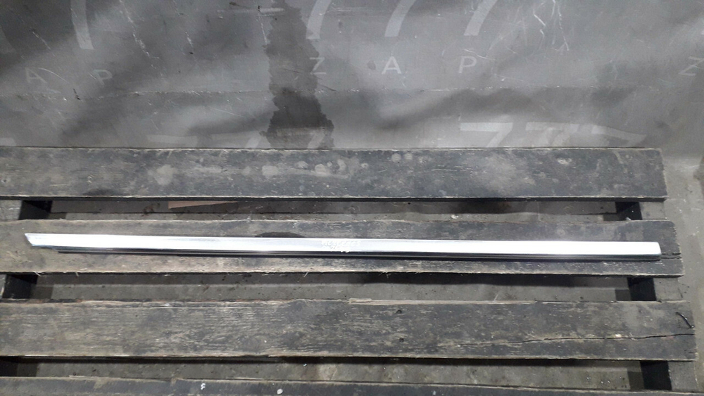 Молдинг двери передней правой Mercedes S (W222) 13-20 Б/У Оригинал A2226904206
