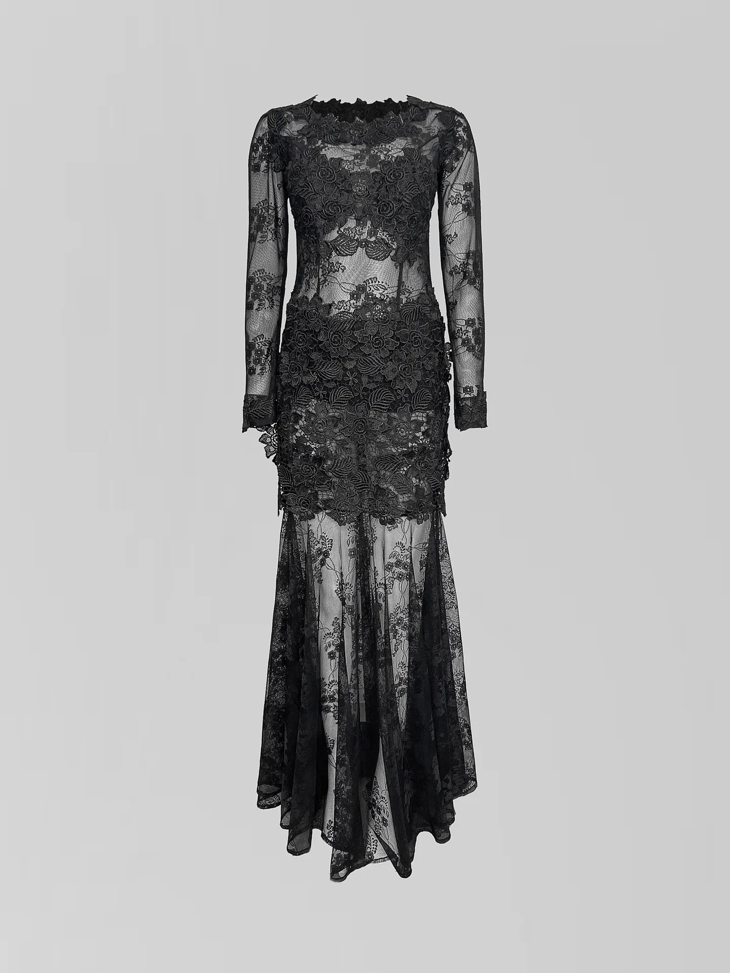 Платье 1803 длинное из кружева с чашечками на молнии сзади