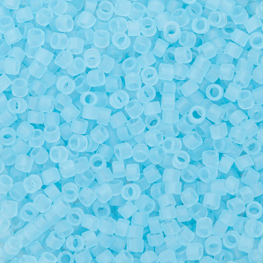 Японский бисер TOHO Treasure (№143F), жемчужный матовый