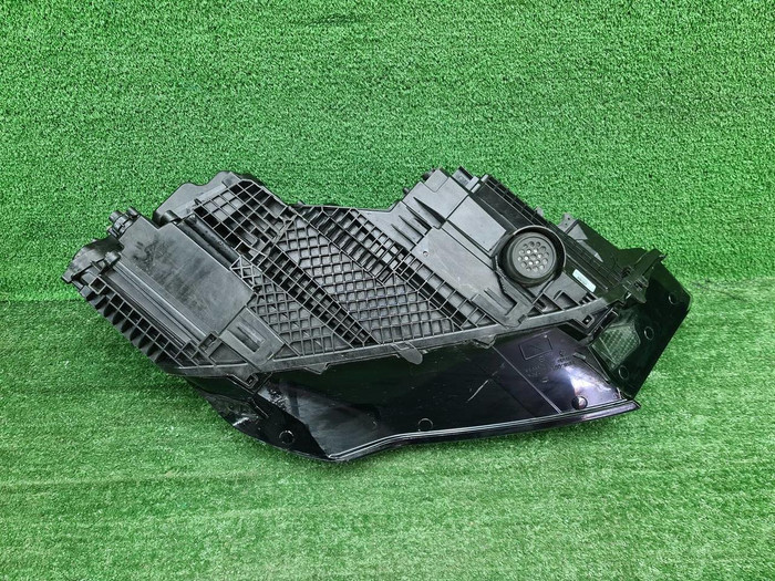 Фара левая Audi Q7 2 (2019-н.в.) LED