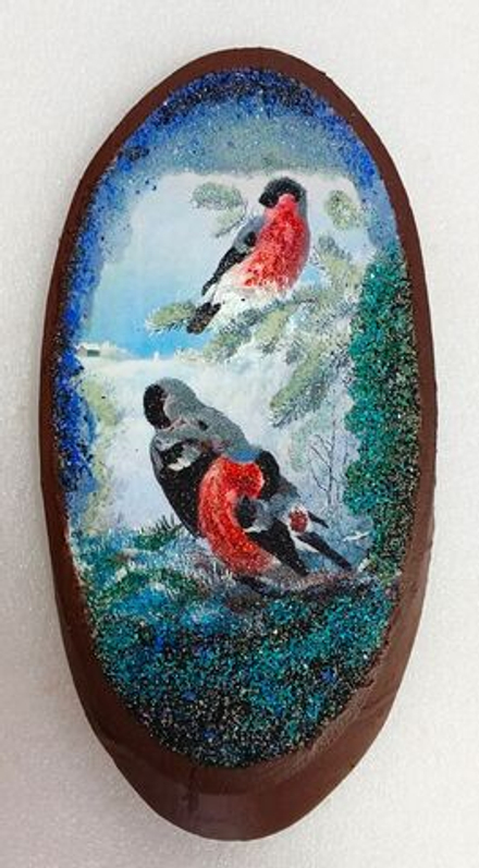 Панно на срезе " Снегири" 36-18см