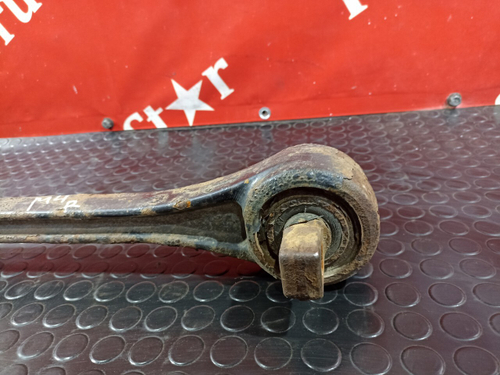 Тяга реактивная задняя