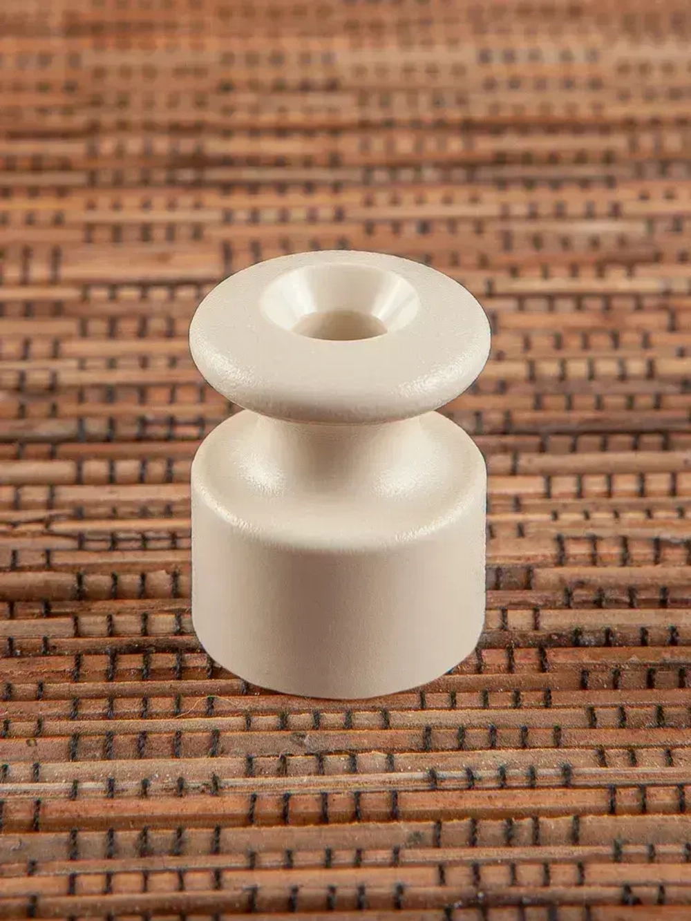 Изолятор T-RETRO для монтажа витого провода,цвет слоновая кость (классическая серия), 25 штук