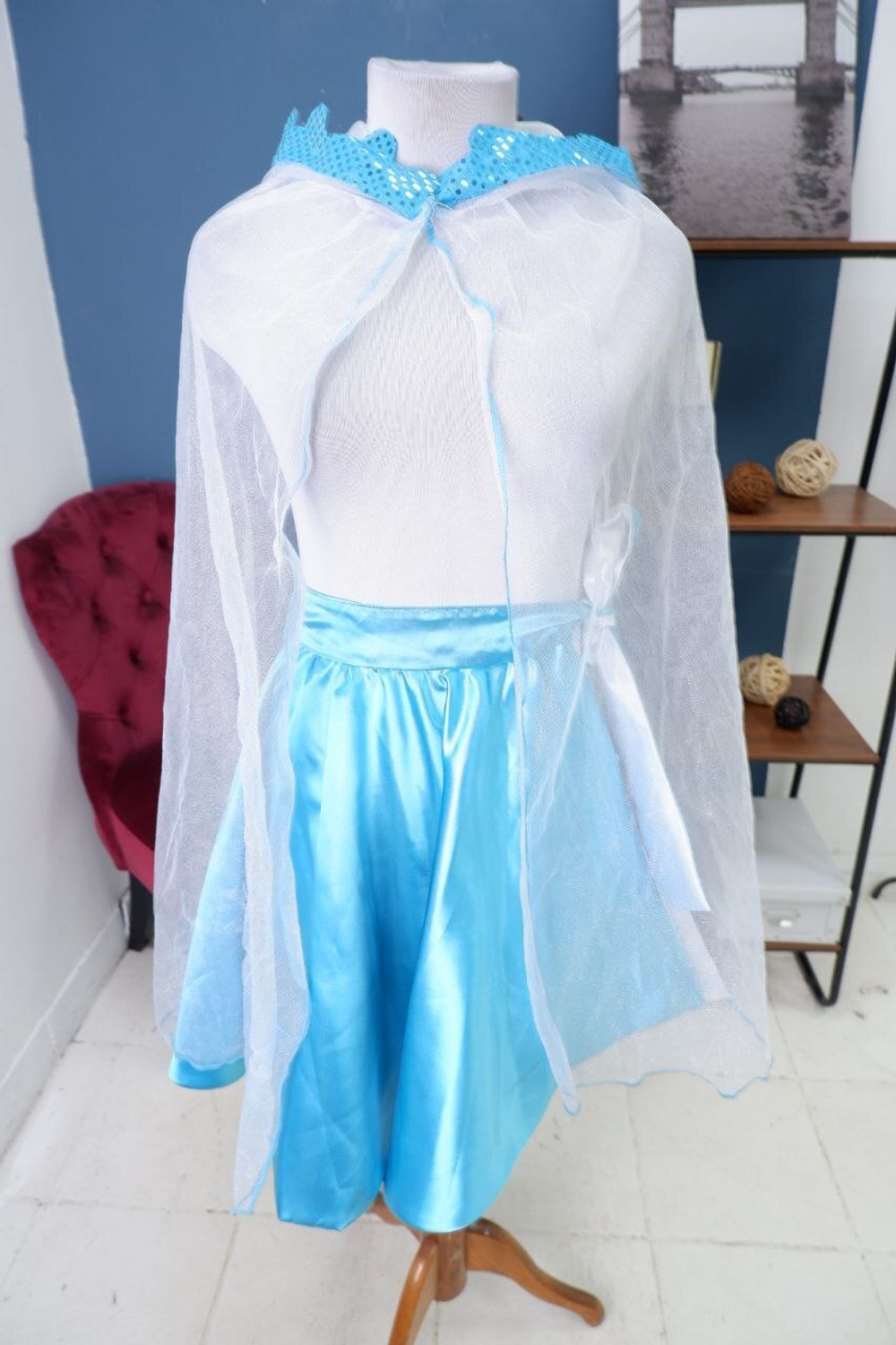 Костюм карнавальный с накидкой 42 размер