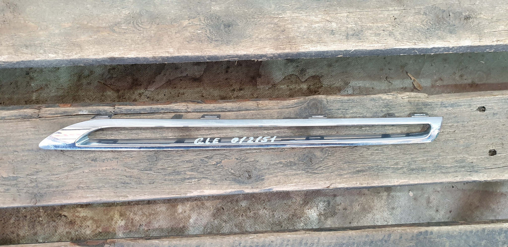 Молдинг решетки левый Mercedes ML GLE (W166) 15-19 Б/У Оригинал A1668881585