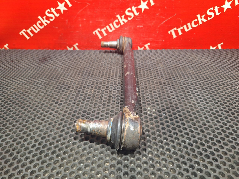 Стойка переднего стабилизатора