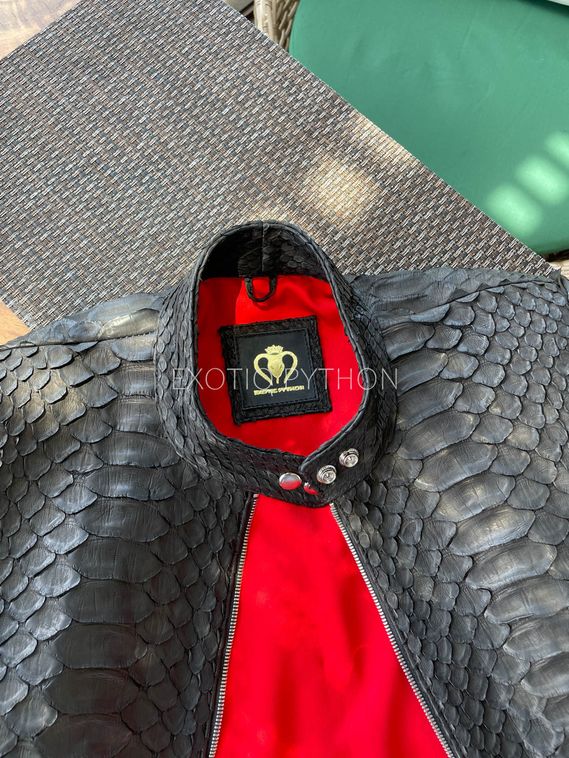 Женская куртка из кожи питона Dragon JT-112