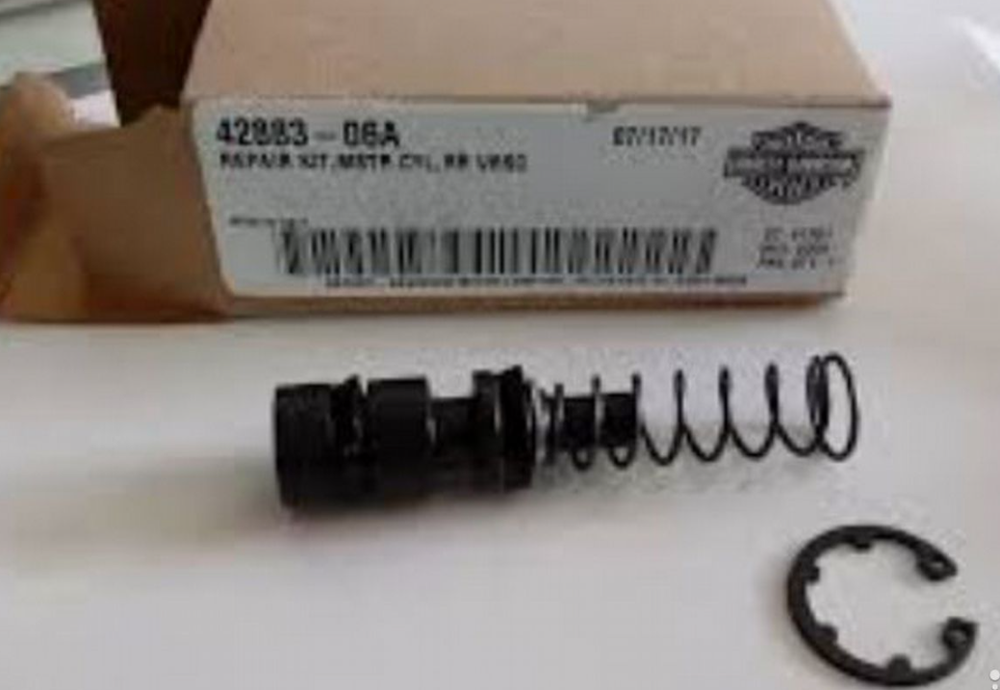 42883-06A РЕМКОМПЛЕКТ  REPAIR KIT,MSTR CYL,RR VRSC -70%