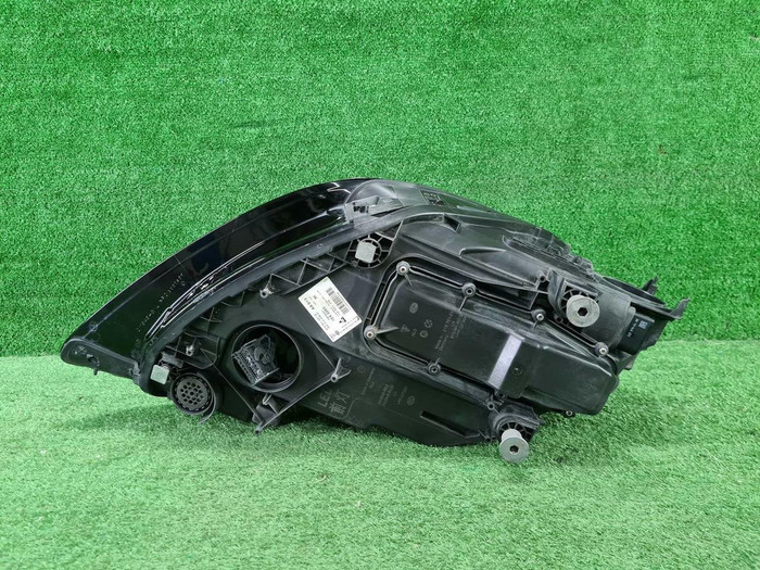 Фара левая Porsche Cayenne 3 (2017-2023) LED