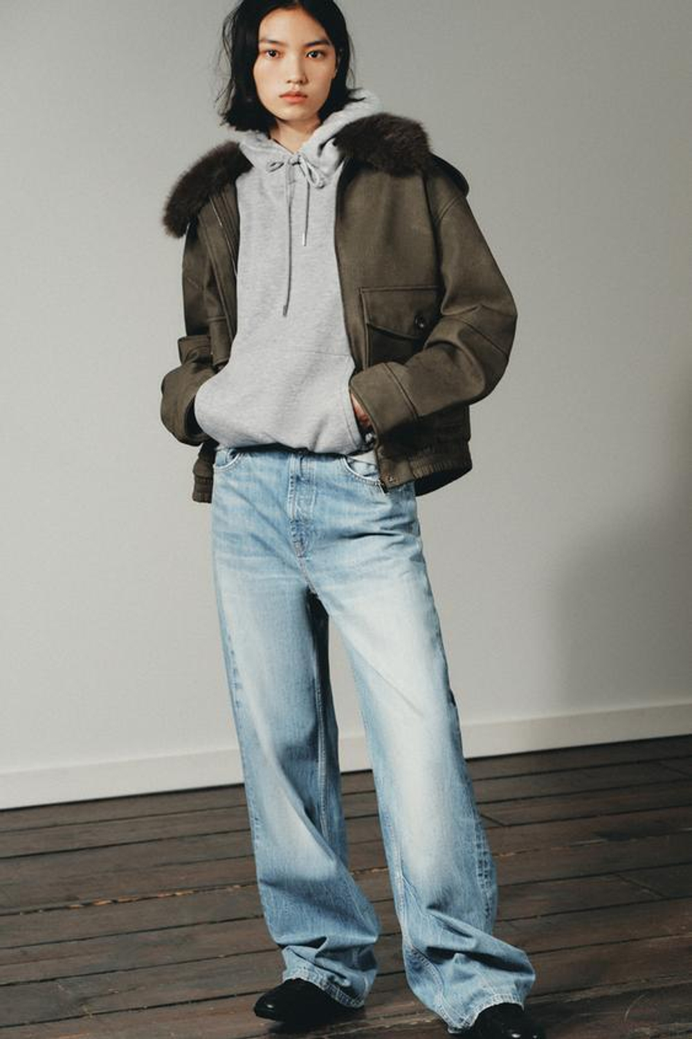 ZARA ДЖИНСЫ TRF WIDE-LEG СО СРЕДНЕЙ ПОСАДКОЙ, ЛИНЯЛЫЙ СИНИЙ