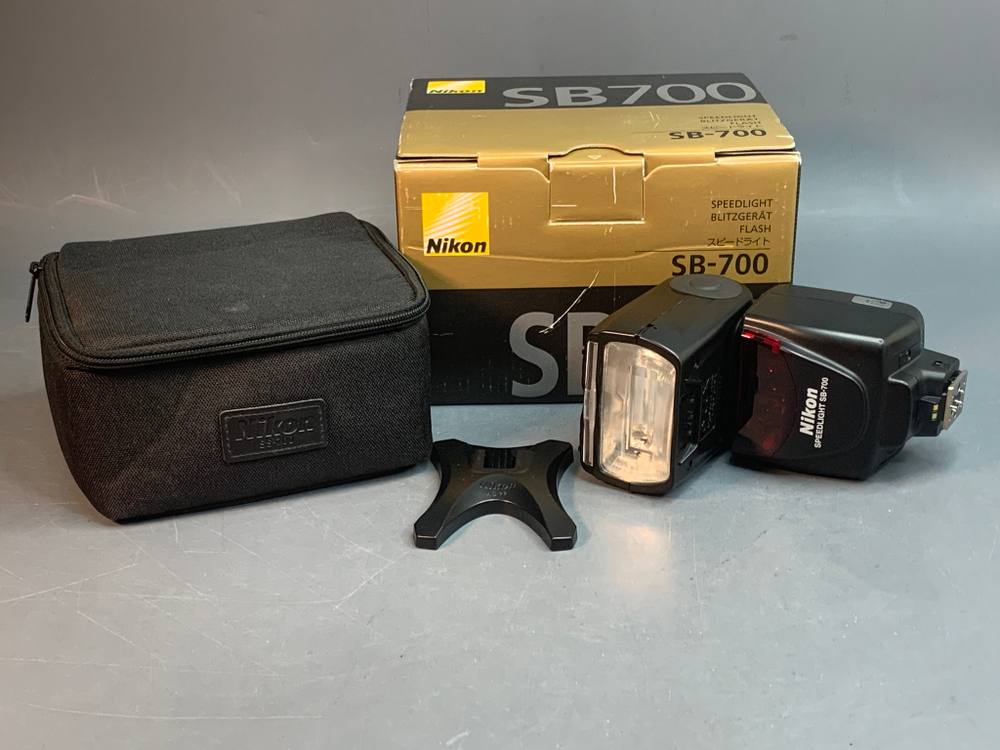 Nikon Speedlight SB-700