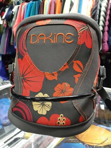 ТРАПЕЦИЯ УНИВЕРСАЛЬНАЯ ЖЕНСКАЯ DAKINE WAHINE, артикул 46020010, цвет  Charcoal/Flora