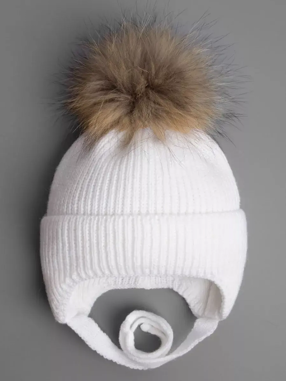 Шапка детская зимняя на завязках с помпоном