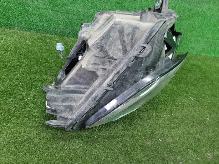 Битая Фара левая Mercedes GLC X253 (2015-2019) LED