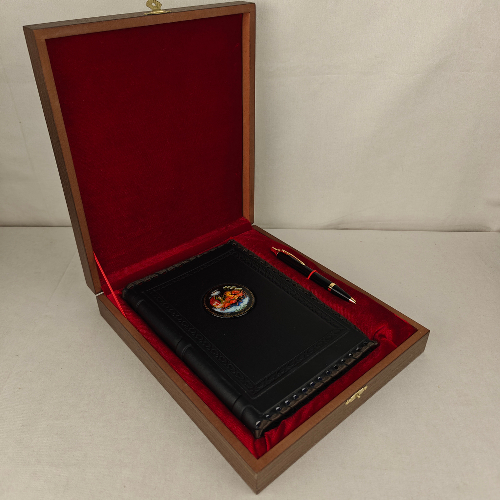 Ежедневник А5 "Русская тройка" (обложка из натуральной кожи) с росписью Палех и ручкой в футляре