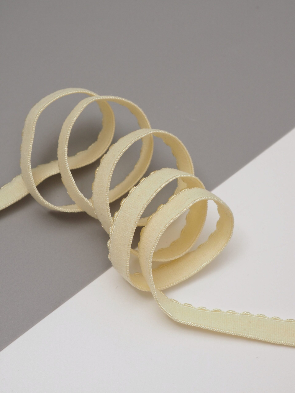 Резинка отделочная сливочное масло ажурная ширина 10 мм с учетом фестона