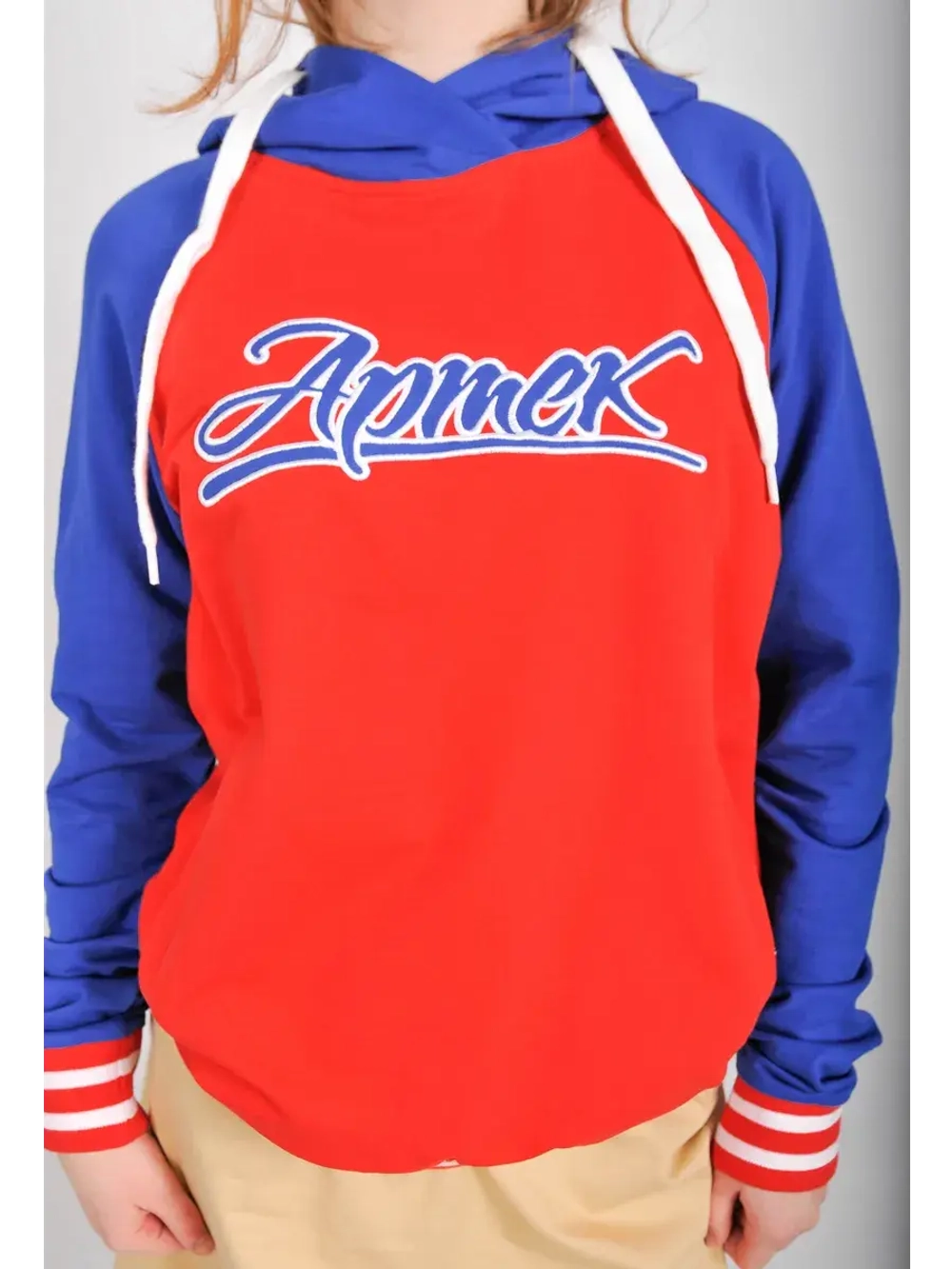 Толстовка с капюшоном