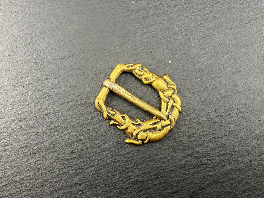 Пряжка. Англия 10-11 в.