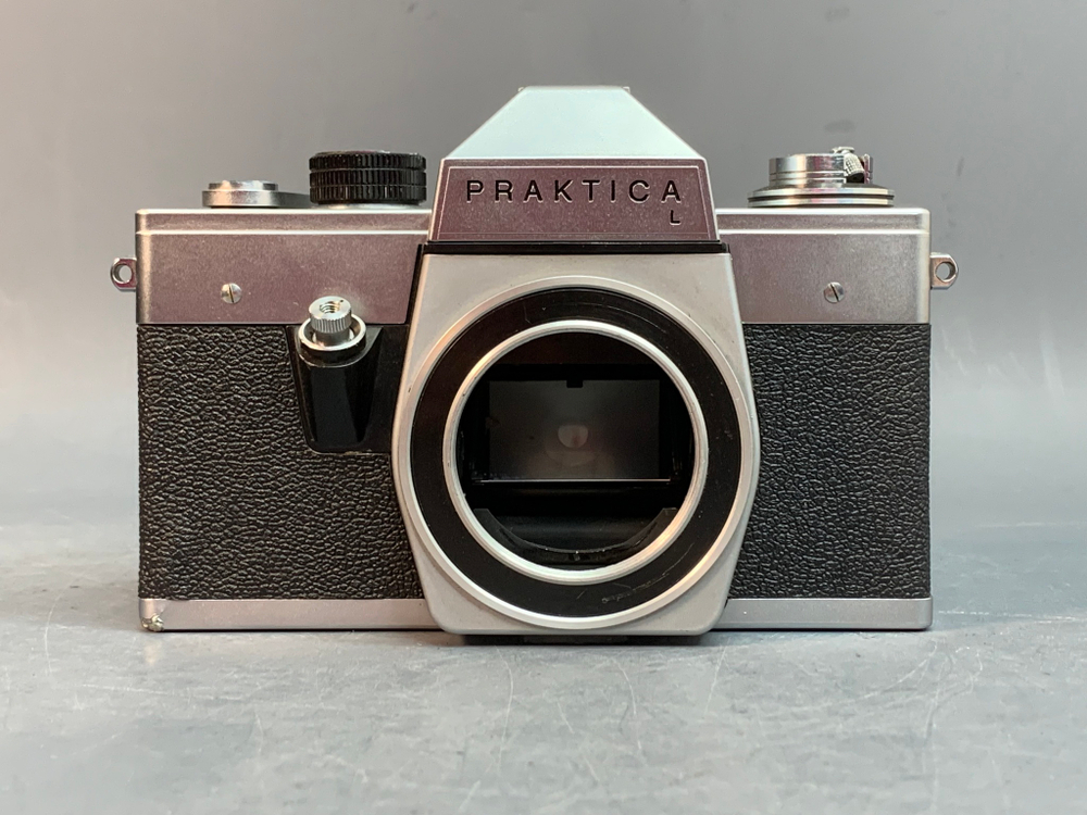 Praktica L