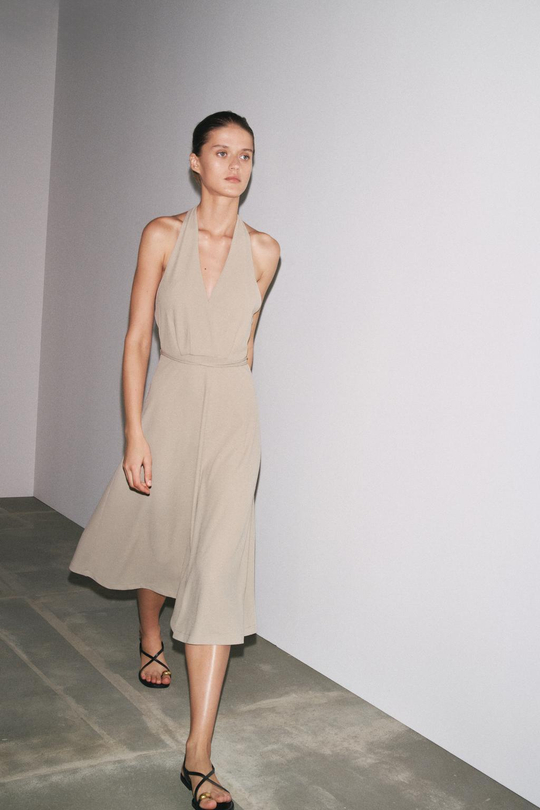ZARA ПЛАТЬЕ С ГОРЛОВИНОЙ ХАЛТЕР И ПОЯСОМ, ЭКРЮ