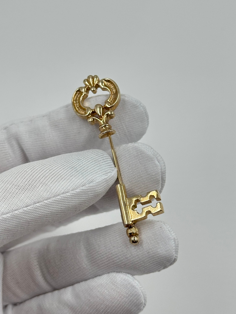 Брошь булавка Ключ Avon