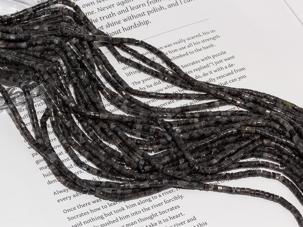 Нить бусин из лаврикита 3,3мм ("таблетка")