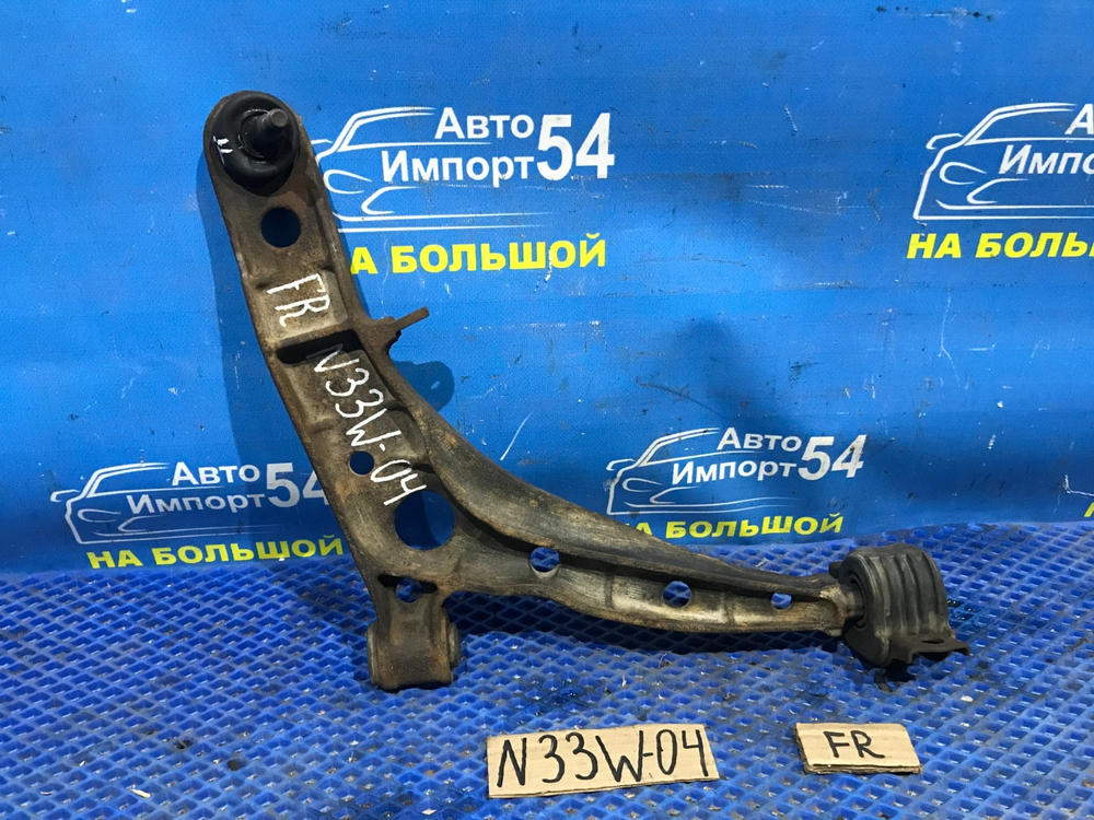 Рычаг передний правый MITSUBISHI CHARIOT 1994