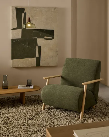 Кресло Meghan из зеленого шенилла с массивом бука в натуральной отделке