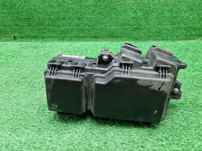 Блок предохранителей LR Discovery Sport (19-нв)