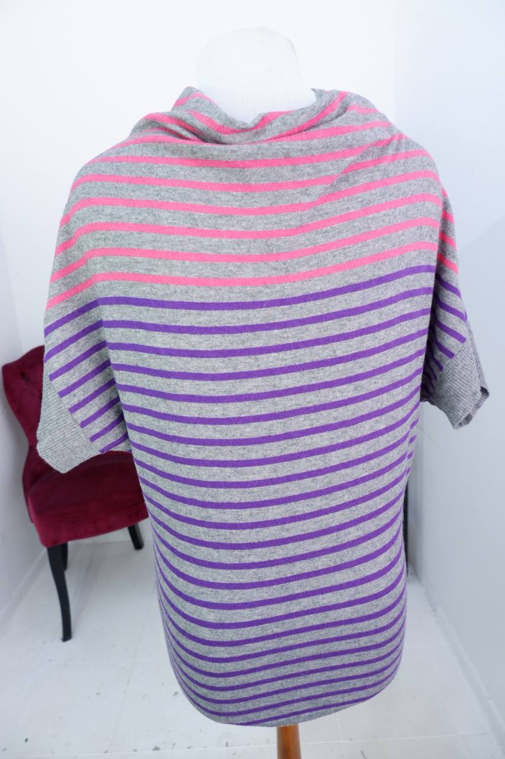 Джемпер свободного кроя с шерстью, визуально на 46 размер