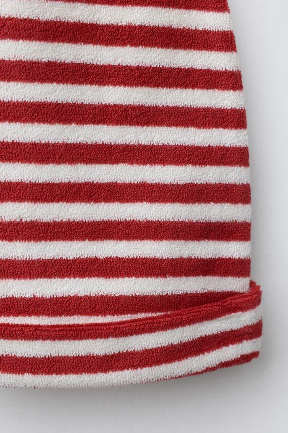 ZARA КОМБИНЕЗОН И ШАПОЧКА С ПОМПОНОМ И ПОЛОСКАМИ, ТЕМНО-РОЗОВЫЙ