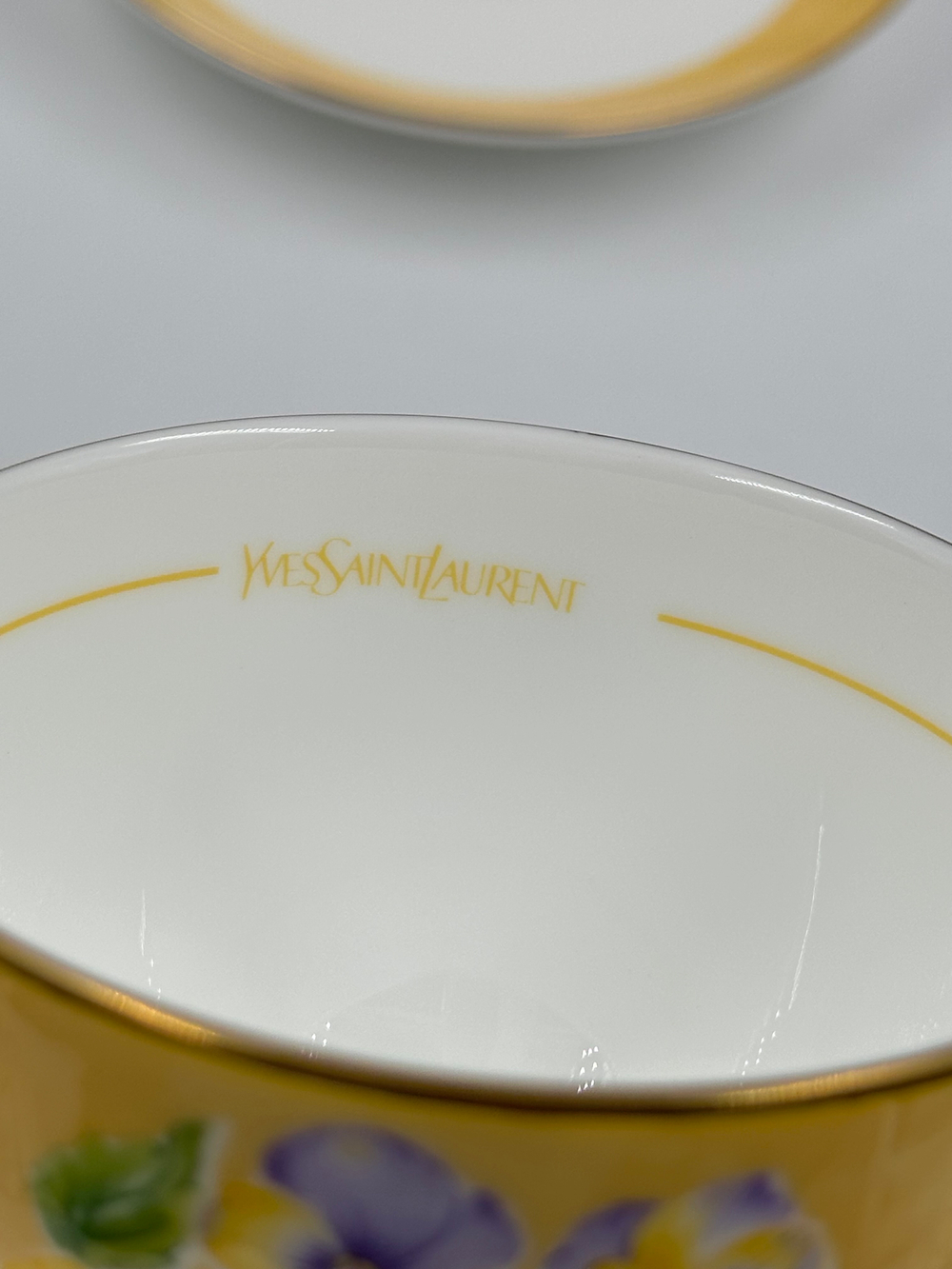 Чайная пара с виолой Yves Saint Laurent