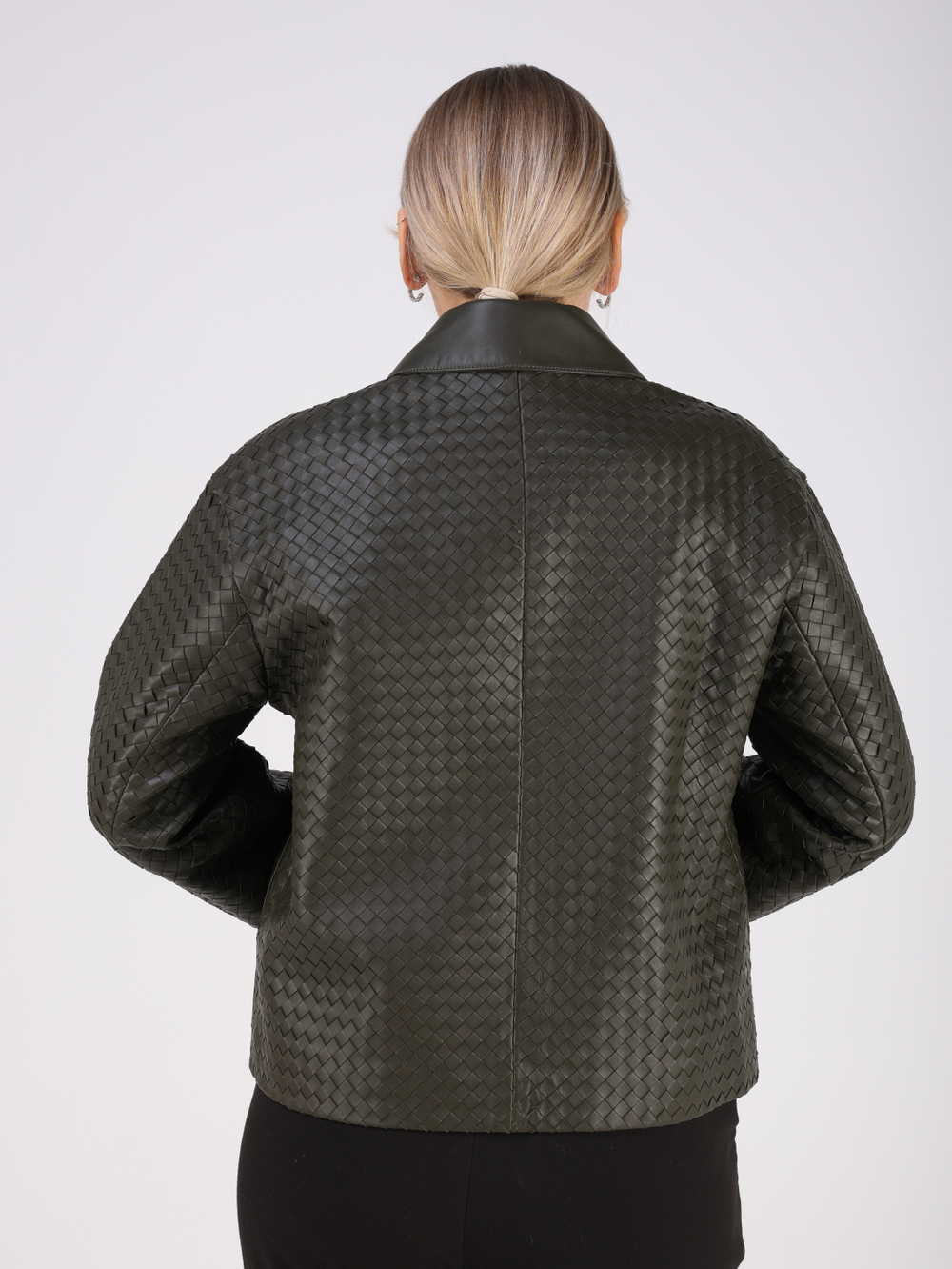 Кожаная куртка демисезонная вязанная